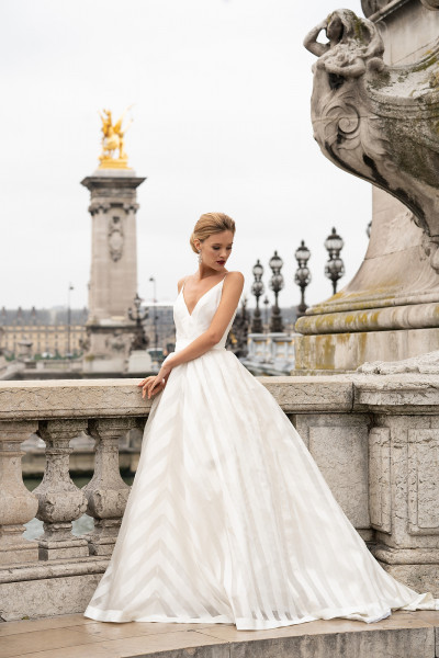 Paris France wedding photographer that speak english American photography