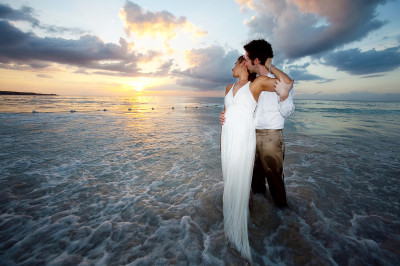 beach wedding photos mexico