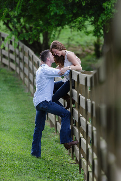 Dairy Barn engagment photos