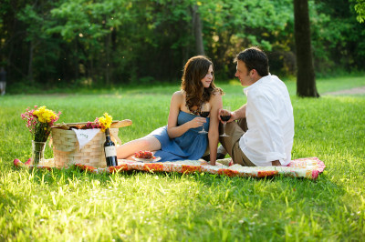 garden engagement photos at DSBG